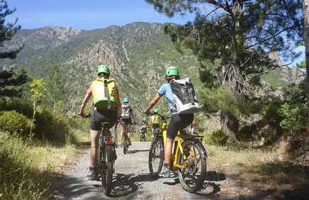 Canyon Et Velo Canyon Corte