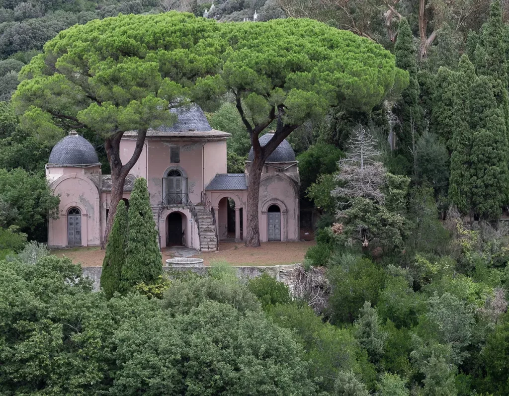 Mausolee Piccioni Eiffel Cap Corse